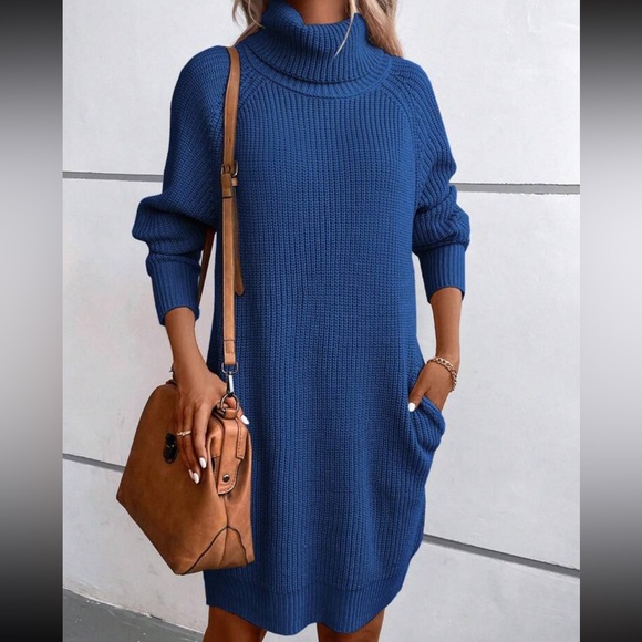 Dresses & Skirts - Cozy turtleneck sweater dress